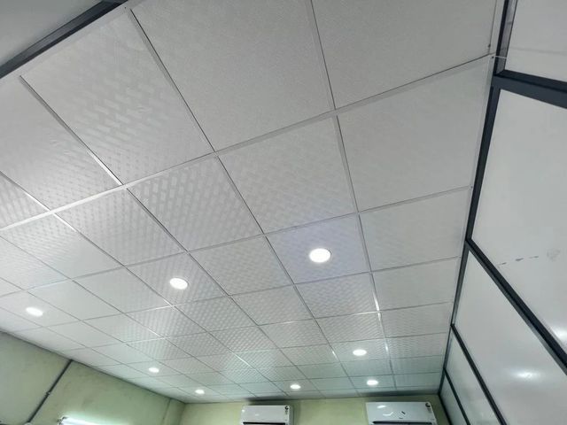 Grid False Ceiling Installation Services Location Pan India Ceiling Type T Grid Service Mode On Site Tile Size 600 x 600 - Image 1