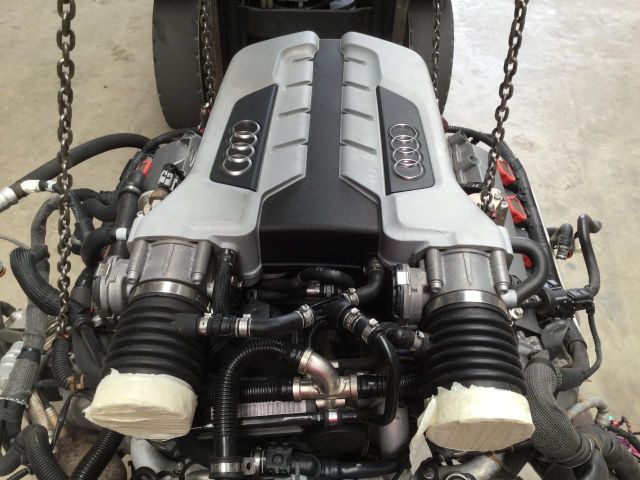 AUDI R8 V8 4.2 FSI quattro BYH Engine - Image 2