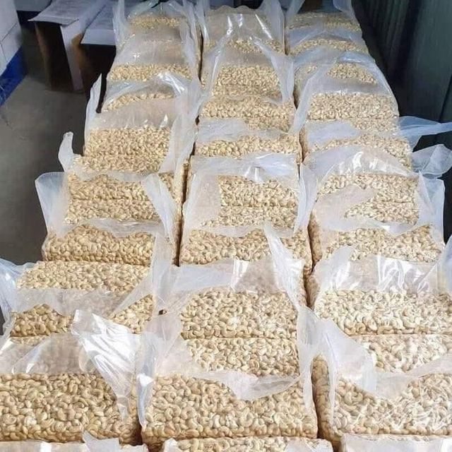 Dry Nuts Like Raw Cashew Nuts Color White Style Dried Quality Premium Cultivation Type Afi Broken Content 5% Max Moisture Content 5% Max - Image 4
