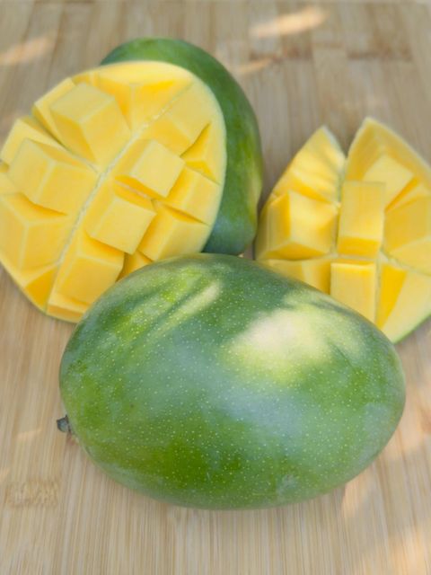 Organic Style Fresh KEITT MANGOS Rich Flavor Juicy Texture Ideal For Supermarket Distribution And Fruit Shops - Image 2
