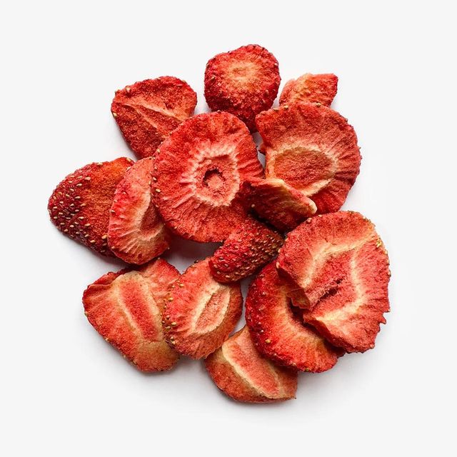 Natural Dried Strawberries Premium Quality Strawberries For Smoothies Snacks And Nutritional Foods - Image 2