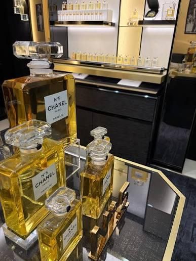 Chanel No. 5 - Image 1