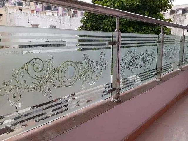 Balcony Glass Railing, Material: Mild Steel Color Silver Height 3 Feet Position Stairs I Deal In New Only Glass Color - Image 5