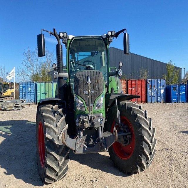 New Fendt 514 Vario Tractor Heavy Duty 4WD Diesel Engine Smart Farming System Suitable for Large Scale Farms Projects - Image 5