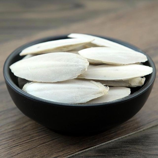 Organic 100% Pure Dried Whole Clean Cuttlefish Bone Pet Toy Sun Dried Low-Salt Gluten-Free - Image 4