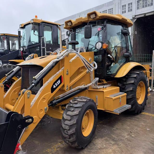 Durable CAT 432F Backhoe Loader Built For Heavy Duty Excavation Loading Trenching And Material Handling Tasks - Image 3