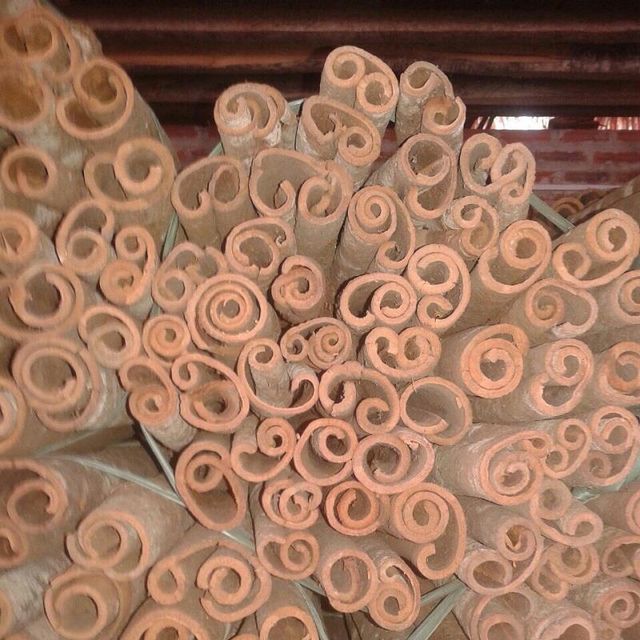 Whole Tube Cassia (unpeeled) Origin Vietnam Form Whole Stalks Port Hai Phong Port Max. Moisture (%) 13.5 Packaging 40kg / PP bag - Image 4