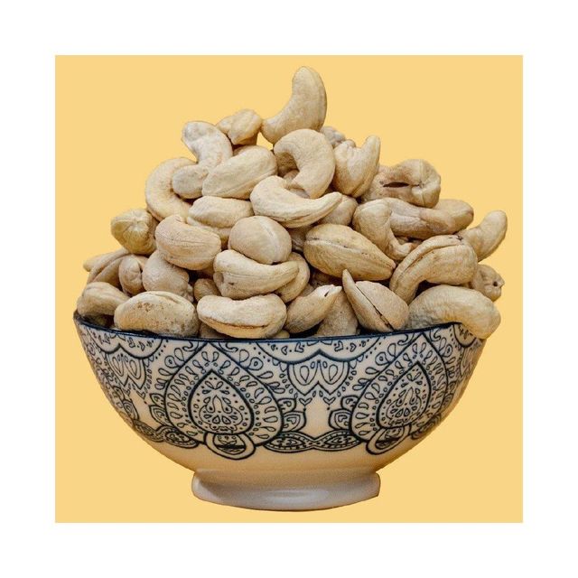 natural cashew nuts for roasting and snacking premium quality kernels with smooth texture and crunchy tastenatural cashew nuts for roasting and snacking premium quality kernels with smooth texture and crunchy taste - Image 3