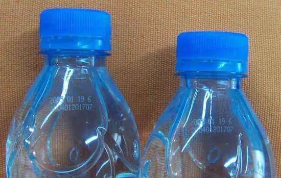 Professional Factory Production Line Application Flying Type Qr Code CO2 Laser Marking Machine for Coke Juice Jam Bottles - Image 2