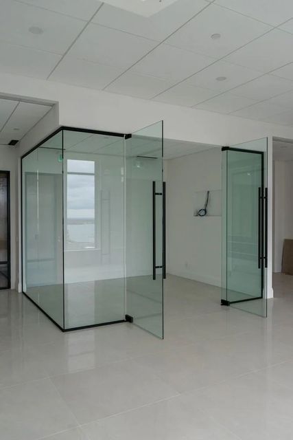 Glass Partition, 8 mm Color Clear Pattern Plain Thickness 8 mm Design Type any Finishing clear Shape Rectangular Door Type - Image 1
