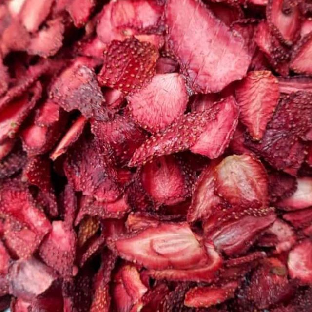 Premium Quality Bulk Supply Natural Sweet Taste Dried strawberries For Food Processing And Export Market Dried strawberries - Image 3