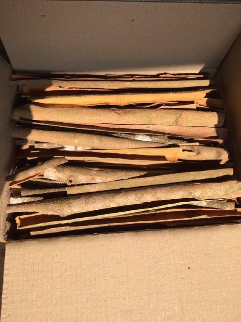 VIETNAM PREMIUM SPLIT CASSIA – Natural Dried Cinnamon Bark Sticks 20-45cm for Spice Processing & Bulk Culinary Use - Image 4