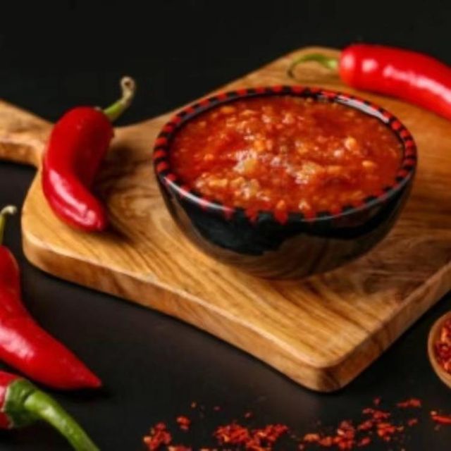 sweet tomato chili sauce spicy hot chili paste chili sauce Taste spicy Content Chili Type Sauce Food Weight (kg) 0.85 Color - Image 4