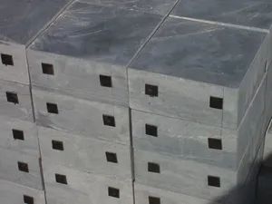 Lime Stone /Black Paving Stone - Image 4