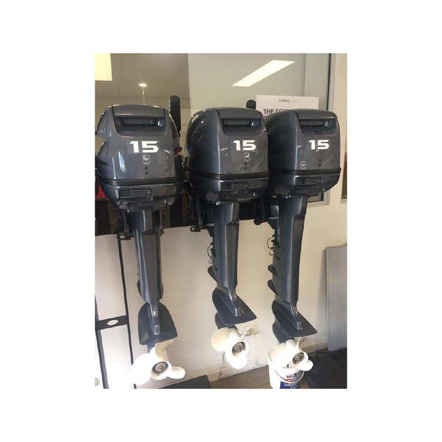 Evinrude E-TEC 25 Outboard engine for small boats high performance marine motor with advanced fuel efficient technology lightweight design and reliable starting system ideal for fishing boats recreational boating and water transport use - Image 3