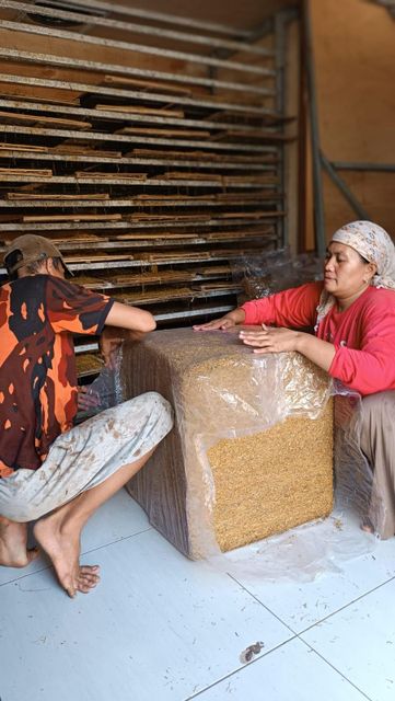 Dried Beneng Taro Leaf Origin Asia, Indonesia Form Dried Leaf Material Shelf Life Up To 24 Months Color Yellowish To Light Brown - Image 4