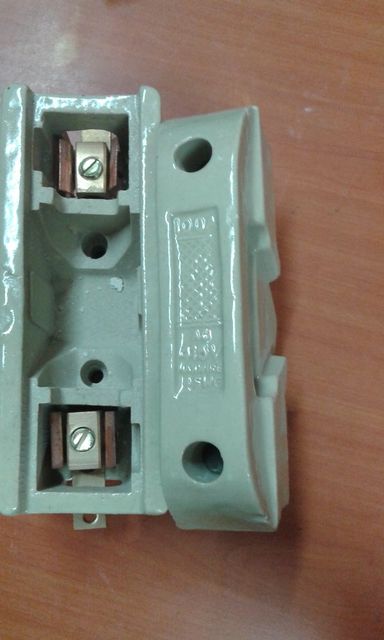 Kit kat/Cut Outs Fuse Brand METRO Voltage Rating 415 V Voltage 220volt  & 440 volt Model Name/Number Kitkat Fuse/ - Image 3