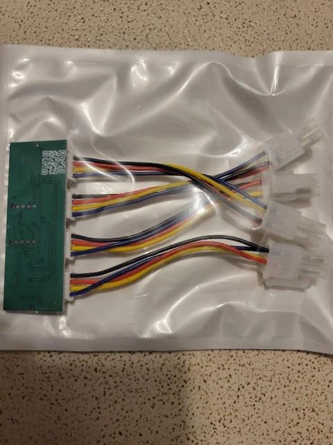 Bitmain Antminer S21/T21 190th/s BTC Miner w/ Luxor firmware - Image 5