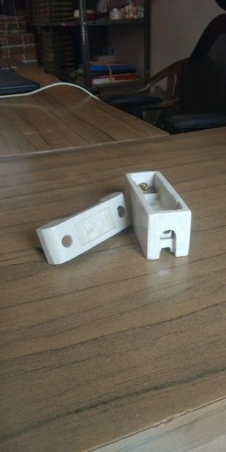 Stanley 32AMP 415V  Fuse Color White Brand Stanley Current Rating 32A Material Porcelain Frequency (Hz) 60Hz Rated Voltage 415 - Image 2