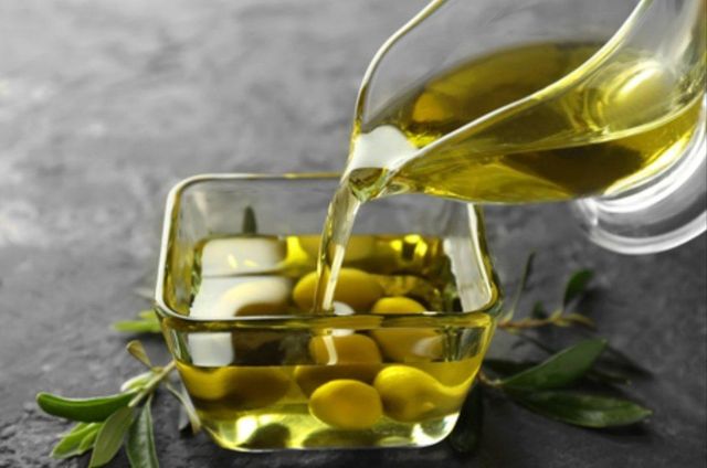 Olive oil - Image 1