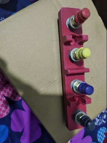 Metro 63amp TPN Connector Brand METRO Material Bakelite Breakable Option Yes Connector Gender tpn Non Breakable Option - Image 1
