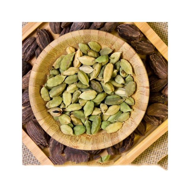 fresh green cardamom elaichi pods premium quality spice for chai tea desserts and cooking with strong aroma ricwholesale supplier green elaichi cardamom pods bulk premium spice for export tea industry and food processing companiesh flavor and long lasting freshness - Image 2