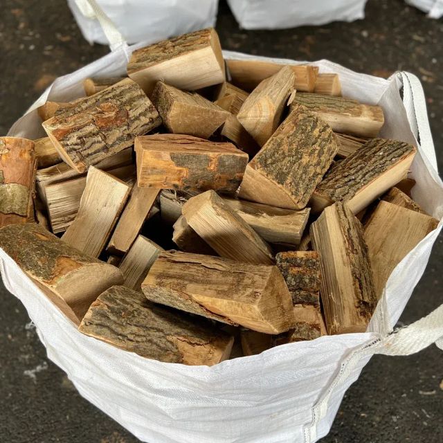Wholesale Price Kiln Dried Firewood Clean Burning Hardwood Fire Logs For Residential - Image 1