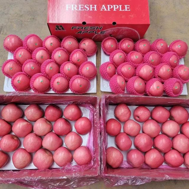 Fresh Fuji Fresh Apples Carefully Grown For Superior Flavor Juicy Bite And Everyday Healthy Enjoyment - Image 4