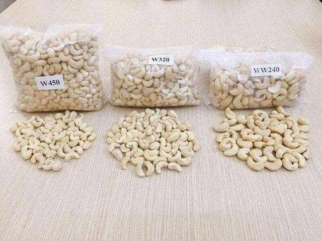 Walnuts, Betel Nuts, Cashew Nuts, Almond Organic Yes Form Ground, Whole Aroma Natural Aroma Flavor Natural Flavor Size Selected For Size - Image 1