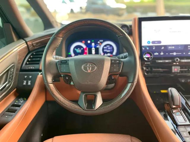 2025 TOYOTA ALPHARD 2.5L HYBRID EXECUTIVE LOUNGE IN-LINE 4-CYLINDER GASOLINE - Image 2