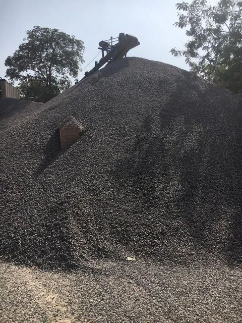 Aggregate Stone Color Gray Size 75 mm Form Solid Place Of Origin India Brand Laxmi Ash Company Usage/Application - Image 1