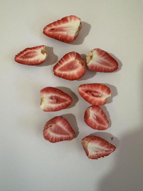 freeze dried strawberry fruits Color Vibrant Packaging bag Texture Crunchy Additives No Additives Type freeze dried fruits - Image 7