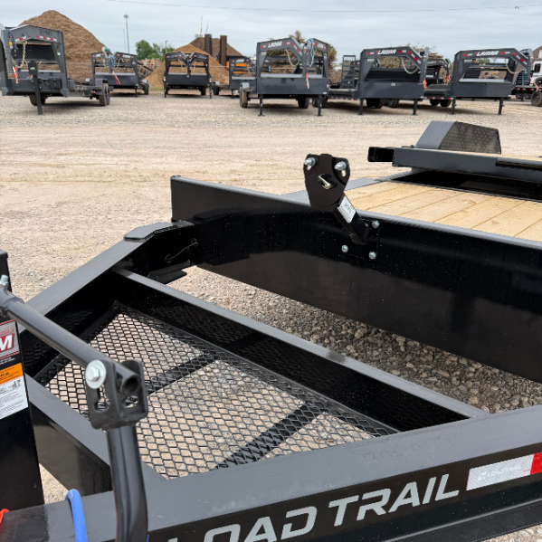 Equipment / 7×18 10k Lamar Car Hauler Trailer - Image 3