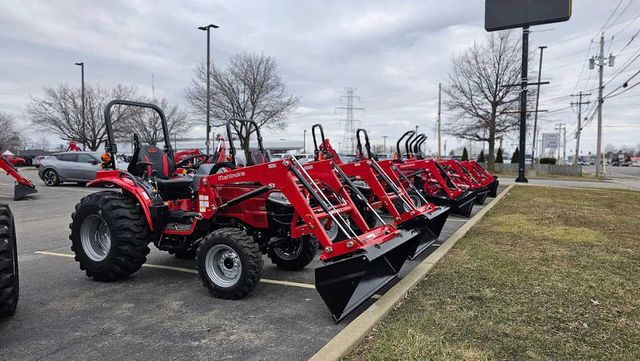 High Quality Mahindra Yuvo 585 DI 49HP Diesel Farm Tractor with Power Steering Heavy Duty Agricultural Tractor for Farming - Image 6