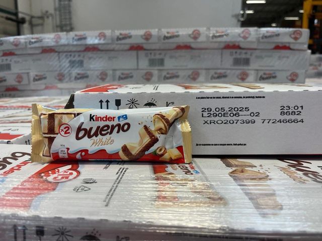 Factory Direct Kinder Bueno available for fast handling and loading - Image 3