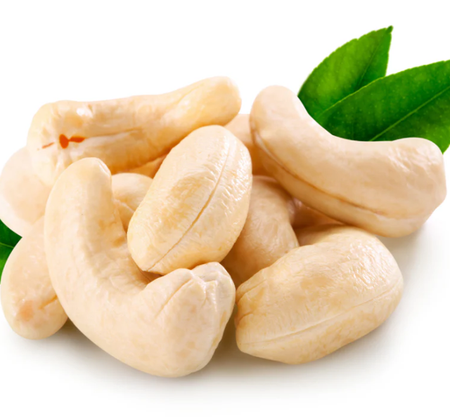 Wholesale Brazilian Raw Dried Cashew Nuts 100% Natural Grade Bulk 50LBS/Carton 2 Year Shelf Life Cool Dry Storage Baking Own - Image 4