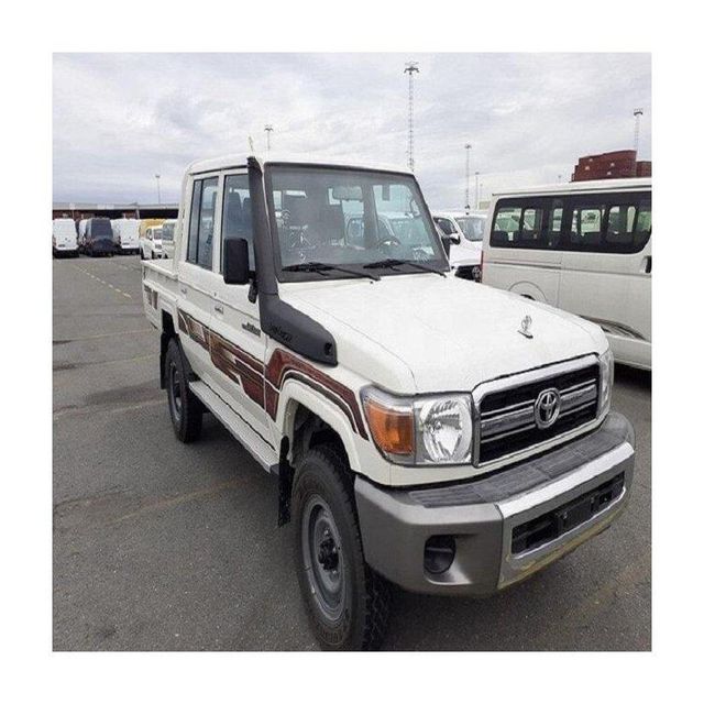 Land Cruiser pickup double cabin for commercial and personal use Land Cruiser pickup single cabin for cargo transport and logistics operations Land Cruiser pickup off road truck with durable suspension system Land Cruiser pickup vehicle for mining and industrial applications - Image 4