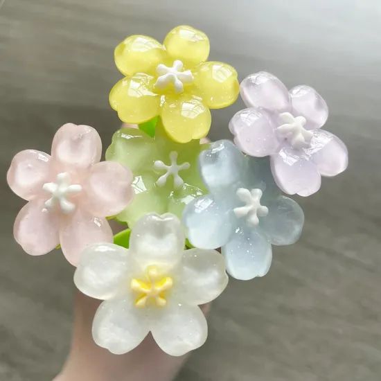 Vibrant Daisy Gel Pens for Effortless Writing Experience Weight 13G Size 24*3cm Color Black Refillable Yes Model NO. - Image 2