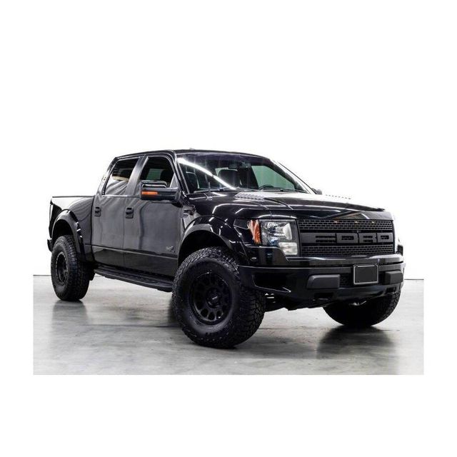 Ford F-150 full size truck with rugged design powerful V6 V8 engine options high payload capacity advanced 4x4 system smooth transmission fuel efficient performance perfect for construction farming and commercial use - Image 2