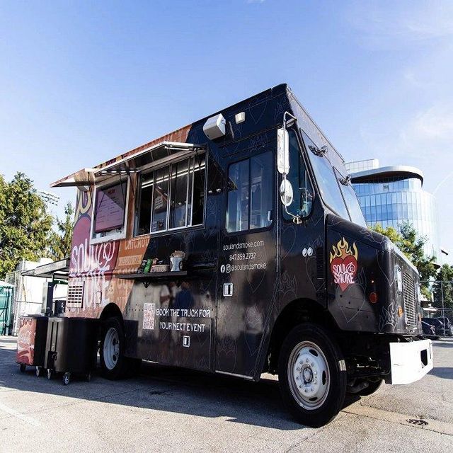 Electric Food Truck with Full Kitchen Leather Seats Customizable Dimensions-High Quality Luxury Food Truck - Image 3