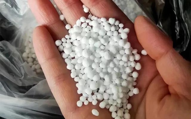 AGRICULTURAL UREA BOTH GRANULA AND PRILLED Grade 46 Volume 50 Weight (kg) 50kg Nitrogen Content 46% Concentration > 45 % - Image 3