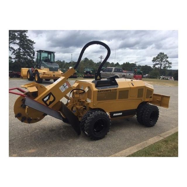 Heavy Duty Wood Chipper Machine for Forestry Garden and Wood Waste Processing - Image 4
