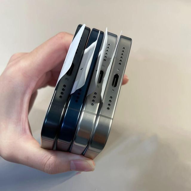 Used LUXURY PHONES / PHONES 12, 13, 14, 15, 16, 17 / PHONES - Image 4