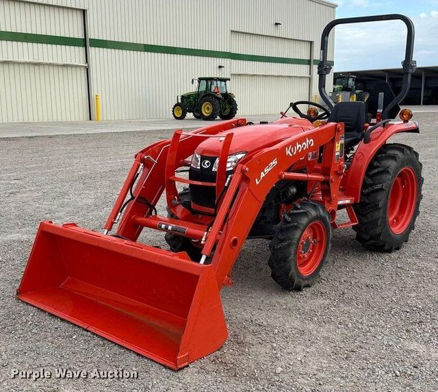 Kubota L2502HST Diesel Utility Tractor for Heavy Duty Tasks - Image 4