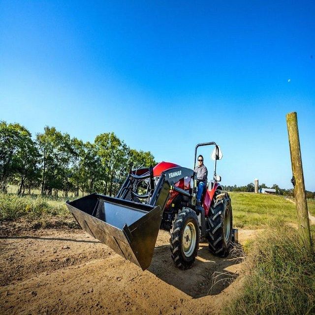 Fairly Used for 4WD 30HP Compact Tractor with Loader Gearbox Pump & Engine-2-Year Warranty for Farm & Landscaping - Image 1