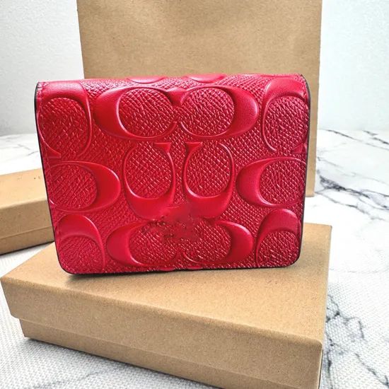 Medium Corner Zip Wallet in Signature Leather Red CV414 Outlet New Wallets - Image 1