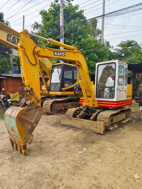 High Capacity Excavator For Construction Foundation Digging And Land Development Projects - Image 1