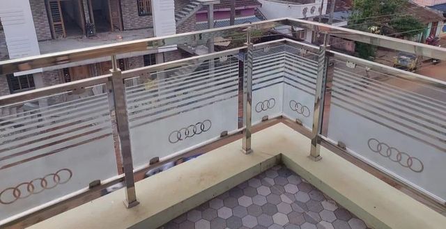 Spigot Based Stainless Steel Glass Balcony Railing Rail Height 750 mm Steel Grade SS 304 Application Balcony Glass Thickness 12 - Image 2