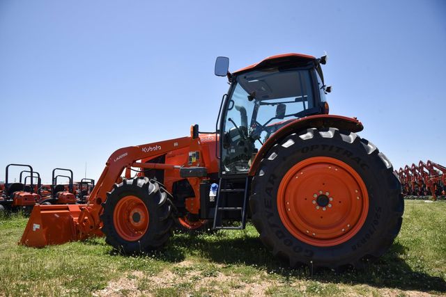 Kubota M6-131 50HP Diesel 4WD Gear Drive Mini Farm Tractor Agricultural Loader Low Noise 2 Year Warranty Red Equipment - Image 1