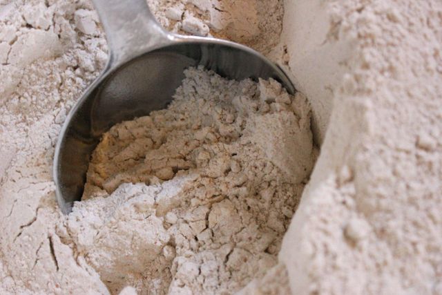 Organic 100% Whole Wheat Flour – Premium Heat-Treated Flour for All - Image 4